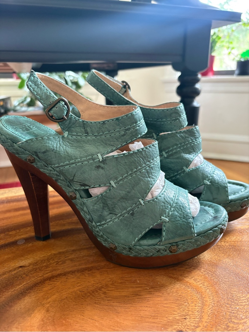 Frye women’s Dara Leather heels